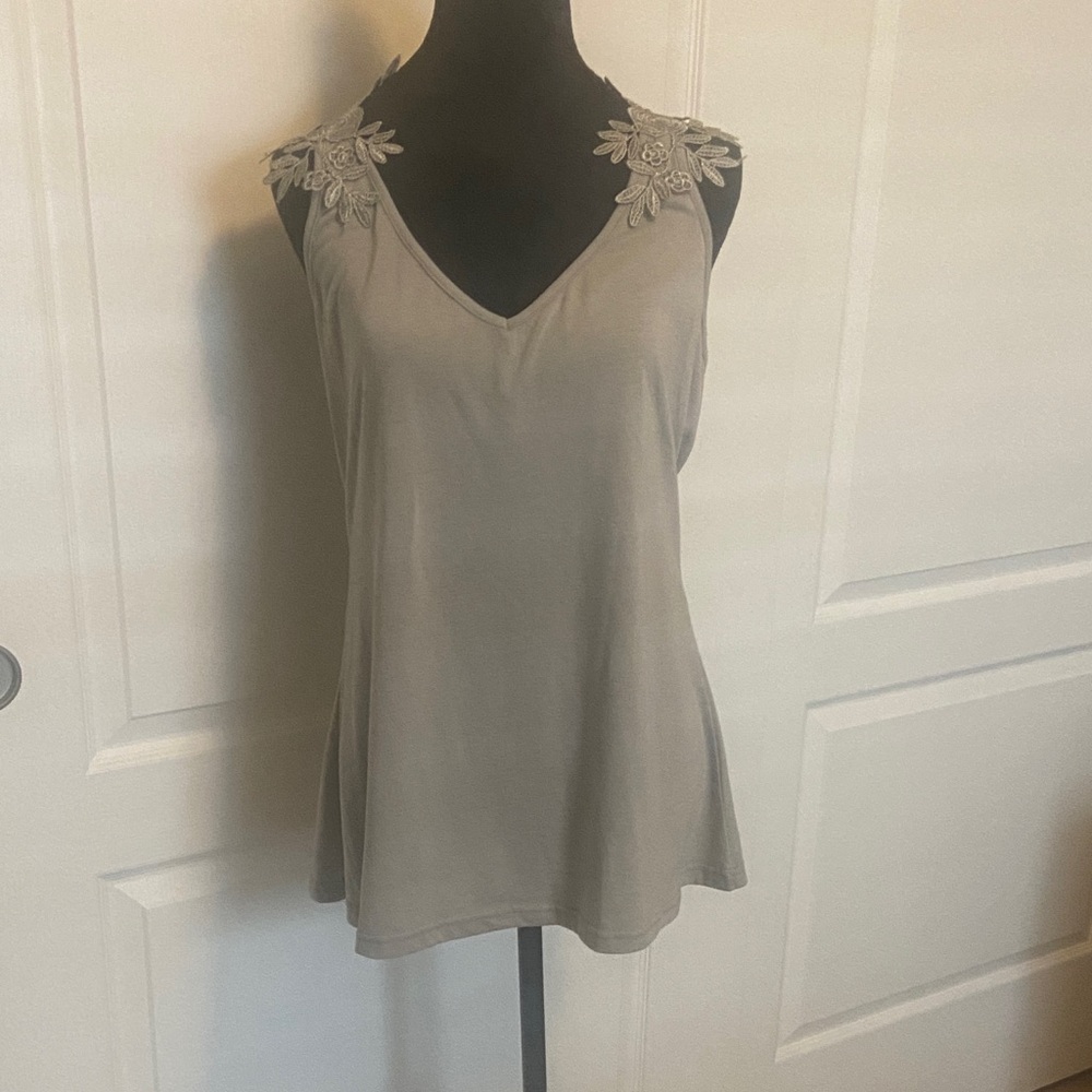 Elegant Gray Sleeveless Top with Floral Accents